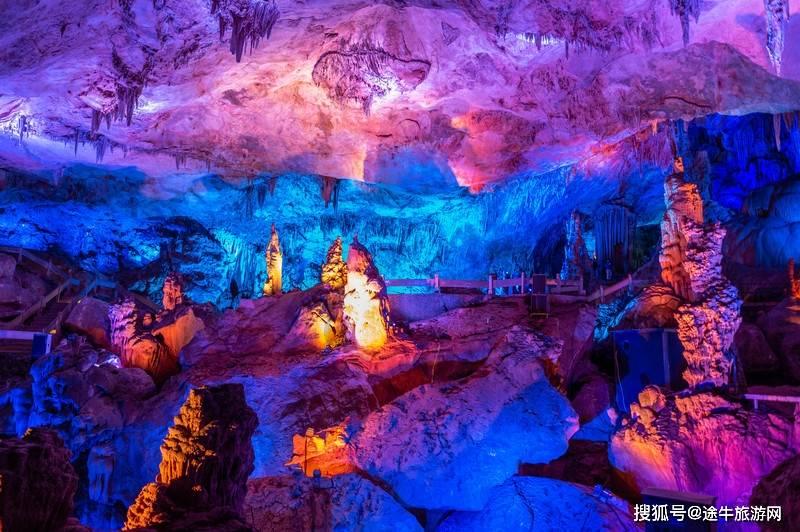 被好莱坞授星,侃爷却开跑车蒙面离开
