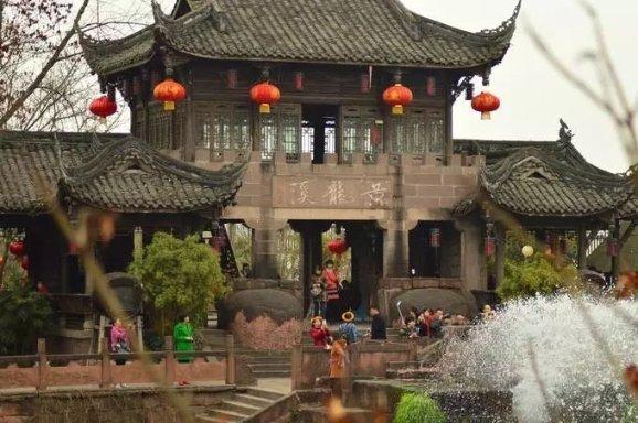 笑傲江湖中，任盈盈这个角色为何始终没人能演好？
